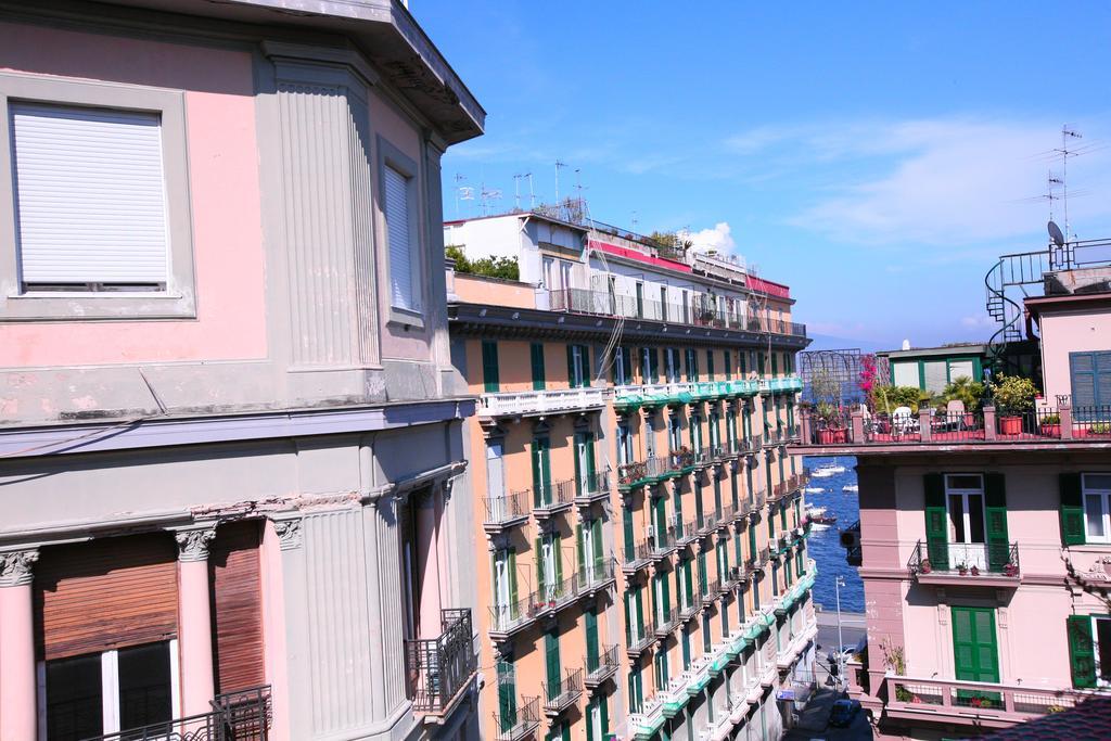 Megaride Santa Lucia Bed & Breakfast Napoli Dış mekan fotoğraf